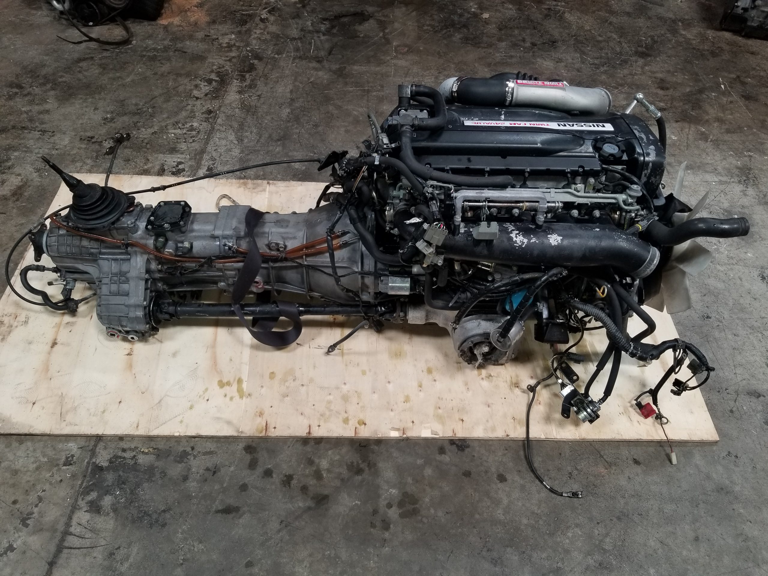 RB26DETT Nissan Skyline GTR R32 2.6L Twin Turbo Engine with 5 Speed AWD